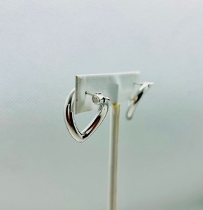 Natural Curved 18k White Gold Hoops