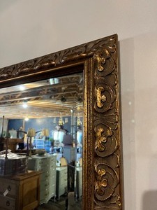 lot 14 image: Vintage Ornate Gold Mirror