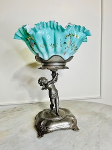 lot 19 image: Antique Victorian Ombr Teal Brides Basket