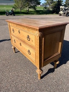 lot 31 image: Antique Bleached Wood Chest of Drawers