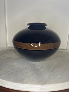 lot 37 image: Murano Lino Taqiapietra Effetre Glass Vase