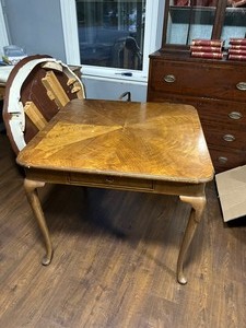 lot 60 image: Henredon Card Table