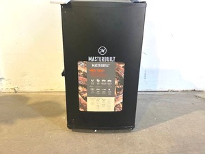lot 24 image: Masterbuilt 30 inch Black Digital Electric Smoker with 4 Racks