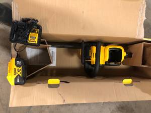 60V MAX 16in. Brushless Battery Powered Chainsaw Kit with (1) FLEXVOLT 2Ah Battery & Charger by DEWALT Customer Returns See Pictures