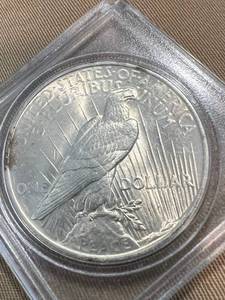 1924 US PEACE SILVER DOLLAR IN AIRTITE