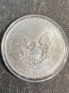 2011 AMERICAN SILVER EAGLE 1 TROY OZ .999 FINE SILVER IN AIRTITE