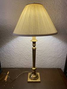 lot 49 image: Brass Table Lamp with Cream Shade