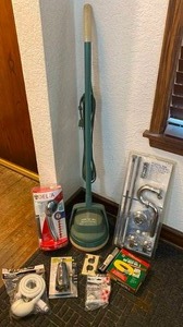 lot 22 image: New Bathroom Fixtures, Vintage Johnson Waxer, and More