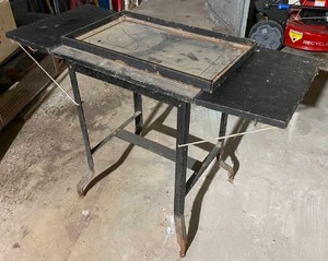 lot 46 image: Vintage Folding Table