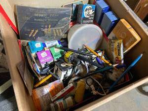 lot 51 image: Assorted Vintage Art Supplies