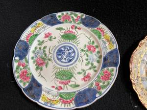 lot 68 image: Lot of Asian Plates and Decorative Paper Weight