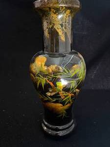 lot 66 image: Asian Vase with Crane Design