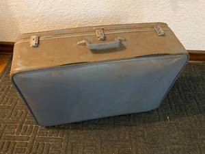 lot 34 image: Antique Sears Featherline Blue Suitcase