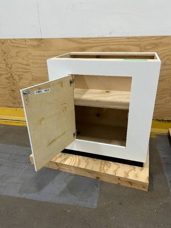 lot 145 image: Trade Show DisplayCabinet