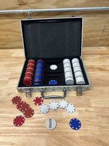 lot 95 image: Poker Chips with Case