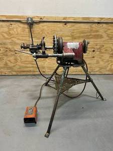 lot 11 image: RIDGID 300 Pipe Threader