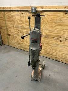 lot 72 image: MILWAUKEE 4125 Heavy Duty Dymorig with 4094 Dymodrill
