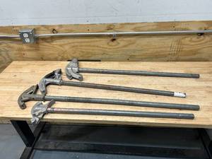 lot 59 image: Lot of 4 Conduit Benders