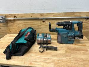 lot 106 image: MAKITA XRH01 Hammer Drill with DX01 HEPA Filter, Battery, Charger and Carrying Bag