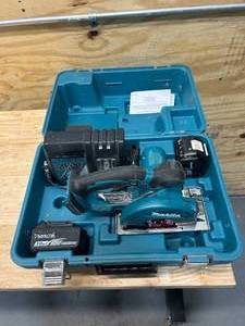lot 23 image: MAKITA BCS550 5-38 Cordless Circular Saw with 2 Batteries (3Ah), Charger and Case
