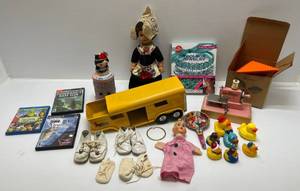 lot 44 image: Large Vintage Toy Lot