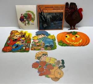 lot 84 image: Group Of Misc. Seasonal Items And Chilling Thrilling Sounds Of The Haunted House Album