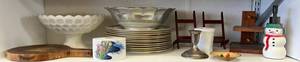 lot 111 image: Shelf Full Of Misc. Vintage Items