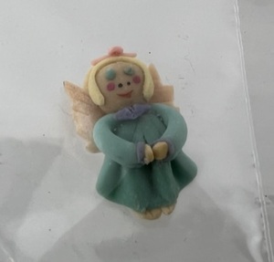 lot 247 image: Bag Full Of Vintage Clay Figures (Angels) Great For Fairy Gardens