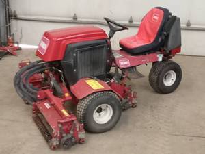 lot 4 image: Toro ReelMaster 2000-D Fairway Mower
