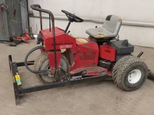 lot 5 image: Toro Sand-Pro Ride-On Sand-Trap Rake