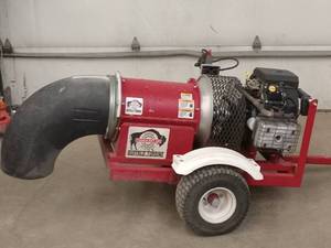 lot 6 image: Toro Buffalo-Turbine Towable Wide-Area Blower