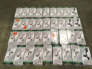 36 Pack of Defiant Door Knobs Customer Returns See Pictures