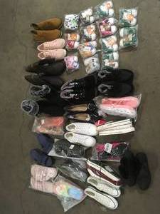 Lot of Assorted Womens an d infants shoes  Customer Returns See Pictures