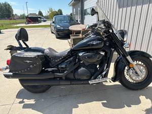 2005 Suzuki Boulevard (moving sale, no reserve)