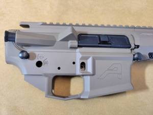 lot 13 image: New Flat Dark Earth Precision Builder Set