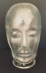 lot 68 image: Glass Head