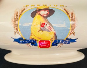 lot 77 image: Nabisco Collectors Choice Soup Tureen
