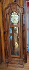 lot 19 image: Vintage West German Grandfather Clock