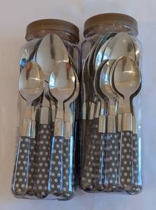 lot 41 image: Crofton Plastic Handle Flatware Sets