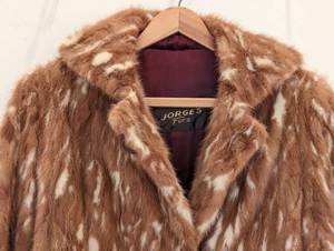 lot 44 image: Vintage Jorges Spotted Mink Fur Coat