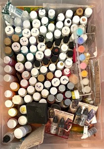 lot 106 image: Grand Crafting Grouping