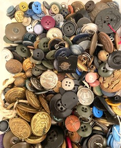 lot 111 image: Variety of Buttons