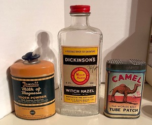 lot 113 image: Vintage Tins and Bottles