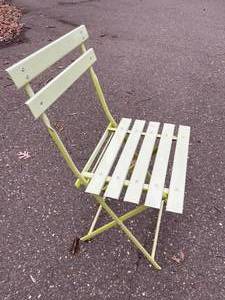 lot 161 image: Metal Folding Patio Chair