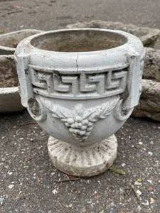 lot 166 image: Assorted Planter Lot