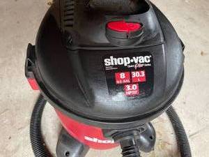 lot 182 image: 8 Gallon Wet  Dry 3 HP Shop Vac