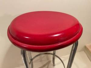 lot 186 image: Vintage Metal Bar Stool
