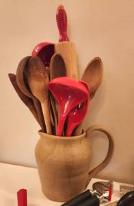 lot 200 image: Large Collection of Kitchen Utensils