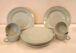 lot 210 image: Lovely Aqua China and Pottery Grouping