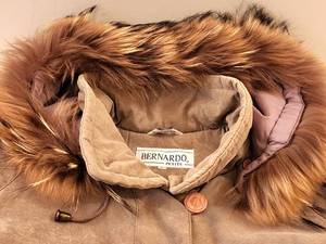 lot 221 image: Womens Bernardo Womens Coat with Detachable Fur Trimmed Hood